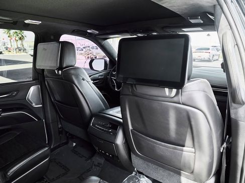Used 2021 Cadillac Escalade ESV Sport Platinum w/ LPO, ONYX Package AWD/4WD image 43