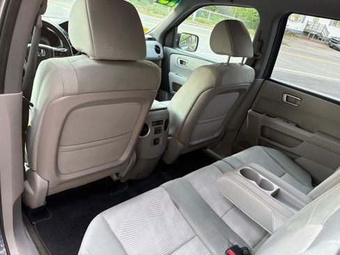 Used 2015 Honda Pilot LX image 13