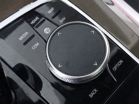 Used 2022 BMW X5 xDrive40i image 25