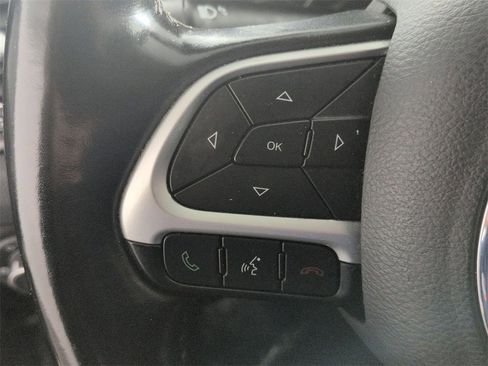 Used 2020 Jeep Compass Limited image 17