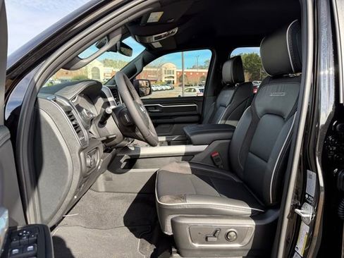 New 2026 RAM 1500 Laramie AWD/4WD image 15