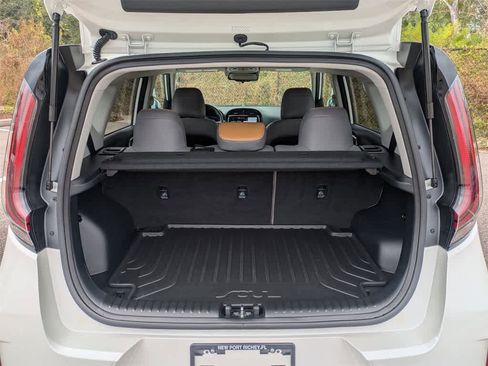 Used 2024 Kia Soul EX image 12