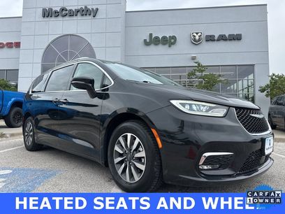 Used 2021 Chrysler Pacifica Touring-L