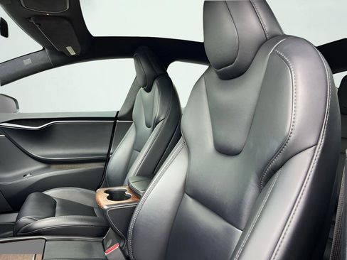 Used 2021 Tesla Model S Long Range Plus image 41