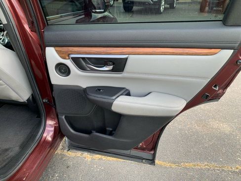 Used 2018 Honda CR-V Touring image 17
