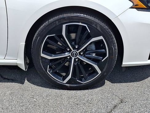 Used 2023 Nissan Altima 2.5 SR FWD image 8