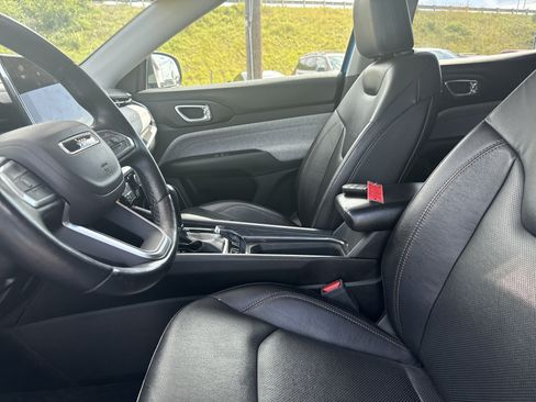 Used 2022 Jeep Compass Latitude AWD/4WD image 12