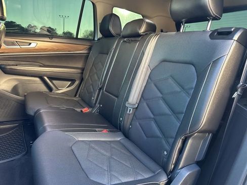 Used 2024 Volkswagen Atlas SE image 28