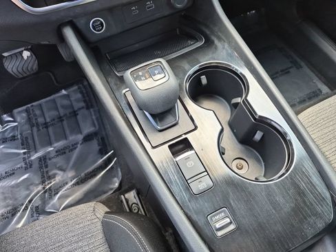 Used 2021 Nissan Rogue SV FWD image 28