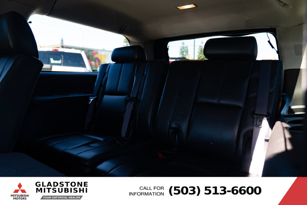 Used 2012 Chevrolet Suburban LT w/ Luxury Package AWD/4WD image 22