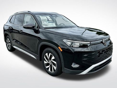 New 2026 Volkswagen Tiguan S image 3