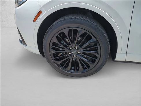 Used 2023 Lincoln Corsair Reserve w/ Equipment Group 201A FWD image 25