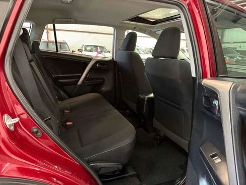 Used 2018 Toyota RAV4 XLE FWD image 20