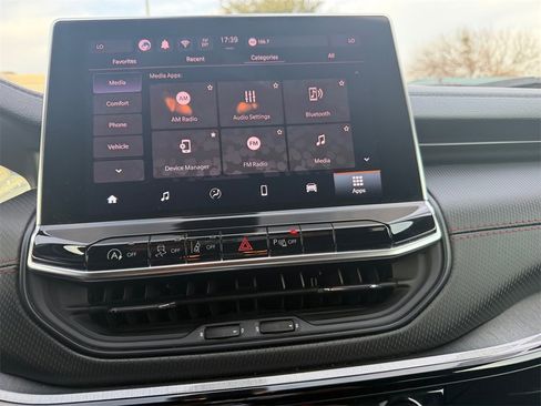 Used 2024 Jeep Compass Trailhawk image 21