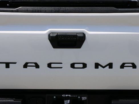 Used 2025 Toyota Tacoma SR5 RWD image 5