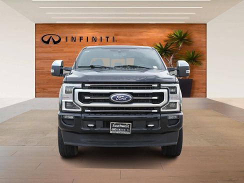 Used 2022 Ford F250 Platinum image 2