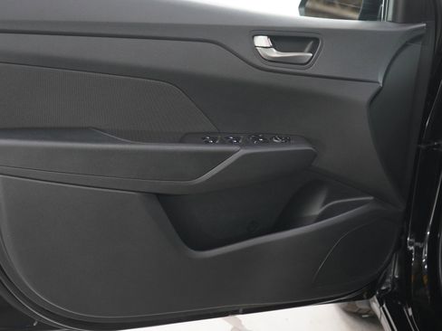 Used 2019 Hyundai Accent SE FWD image 17