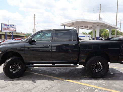 Used 2017 RAM 1500 Express AWD/4WD image 5