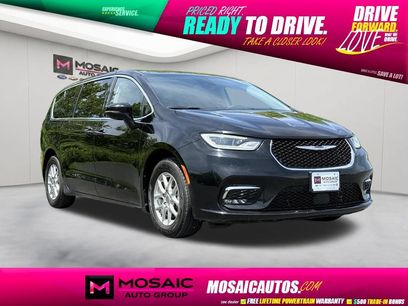 Used 2024 Chrysler Pacifica Touring-L