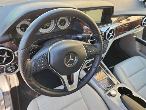 Used 2014 Mercedes-Benz GLK 350 2WD image 10
