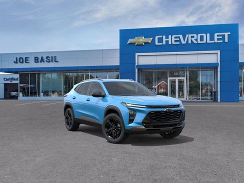 New 2026 Chevrolet Trax ACTIV w/ Driver Confidence Package FWD image 1