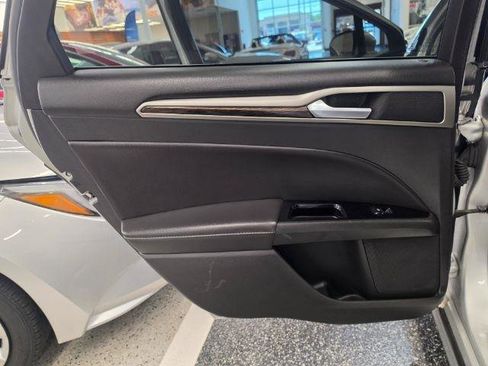 Used 2016 Ford Fusion SE w/ Equipment Group 502A FWD image 26