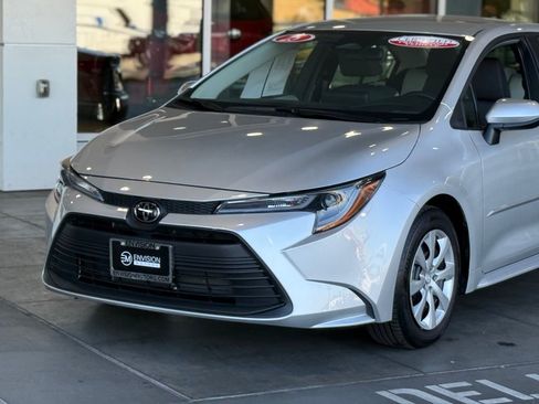 Certified 2025 Toyota Corolla LE image 3