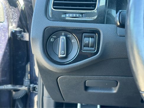 Used 2017 Volkswagen GTI S FWD image 19