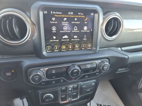 Used 2023 Jeep Gladiator Overland image 21