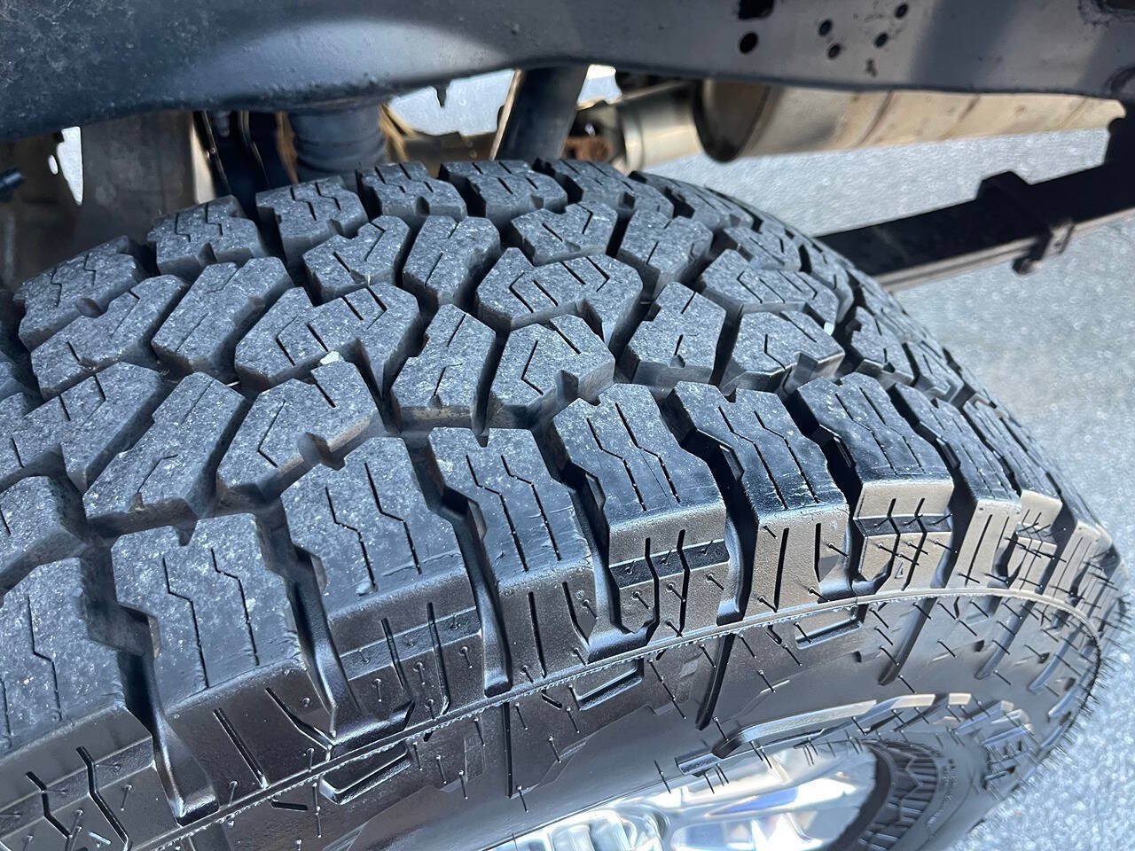 Used 2018 Ford F250 XLT w/ XLT Premium Package AWD/4WD image 14