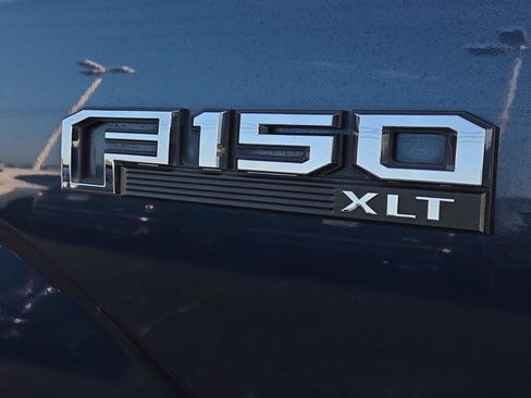 Used 2017 Ford F150 XLT w/ Equipment Group 302A Luxury AWD/4WD image 29