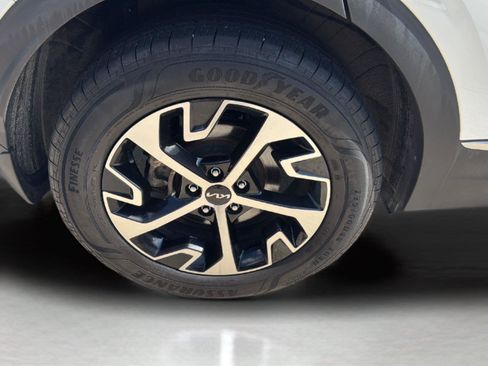 Used 2023 Kia Sportage EX AWD/4WD image 28