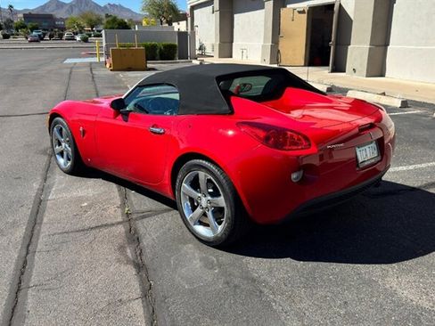 Used 2007 Pontiac Solstice w/ Premium Package image 4