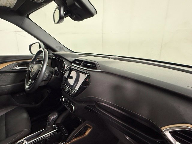 Used 2023 Chevrolet TrailBlazer ACTIV w/ Sun and Liftgate Package FWD image 25