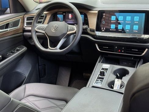 Used 2026 Volkswagen Atlas SE AWD/4WD image 16