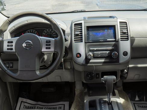 Used 2016 Nissan Frontier SV AWD/4WD image 14