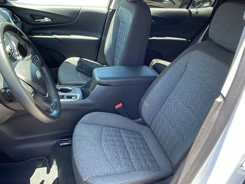 Used 2024 Chevrolet Equinox LT AWD/4WD image 11