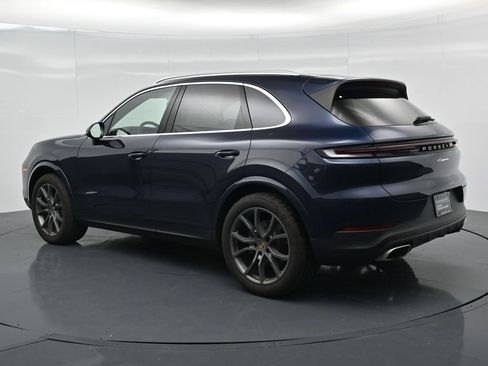 Certified 2024 Porsche Cayenne AWD/4WD image 3