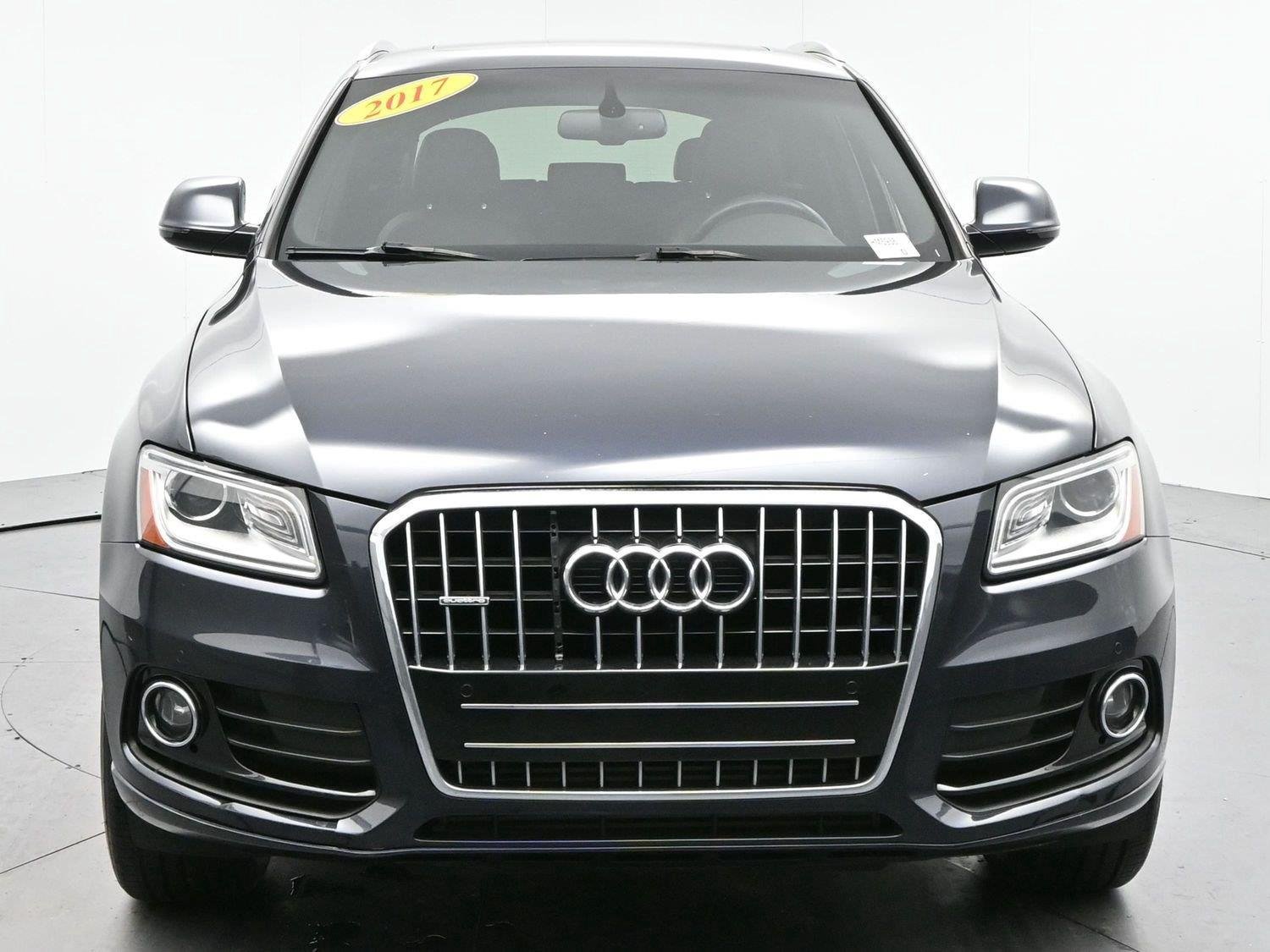 Used 2017 Audi Q5 2.0T Premium Plus w/ Technology Package AWD/4WD image 2