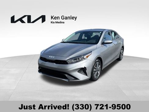 Certified 2024 Kia Forte LXS FWD image 1