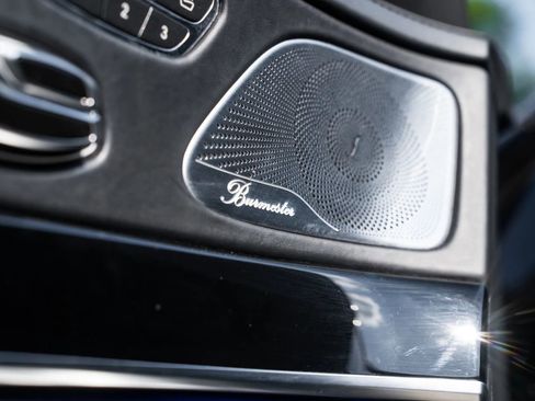 Used 2018 Mercedes-Benz S 560 Sedan image 24