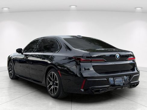 Certified 2024 BMW 760i xDrive AWD/4WD image 5