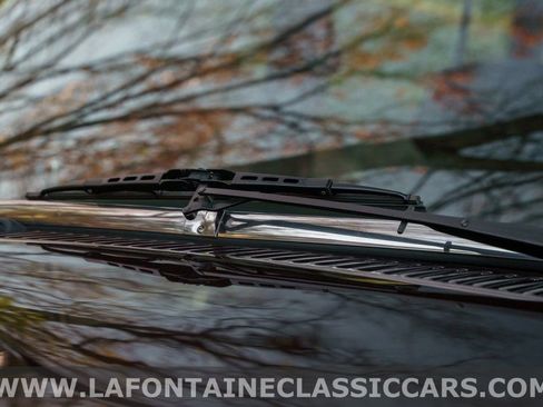 Used 1991 Jeep Grand Wagoneer image 38