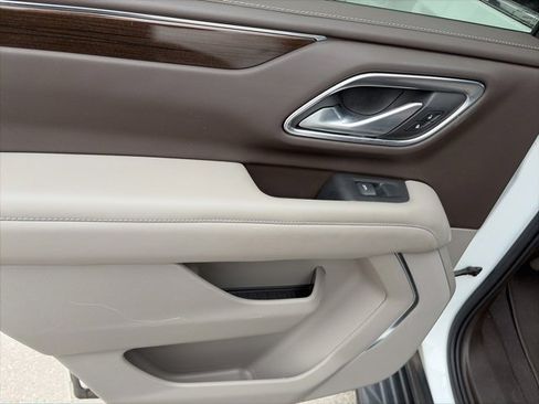 Used 2021 GMC Yukon SLE image 12