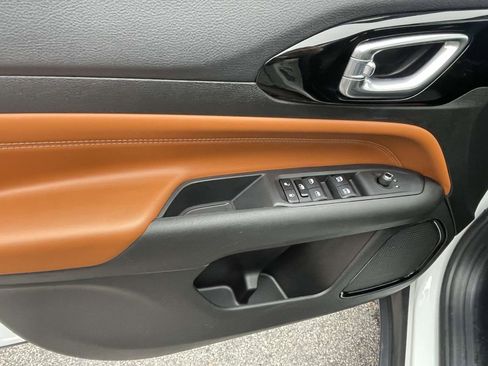 Used 2024 Jeep Compass Limited image 15