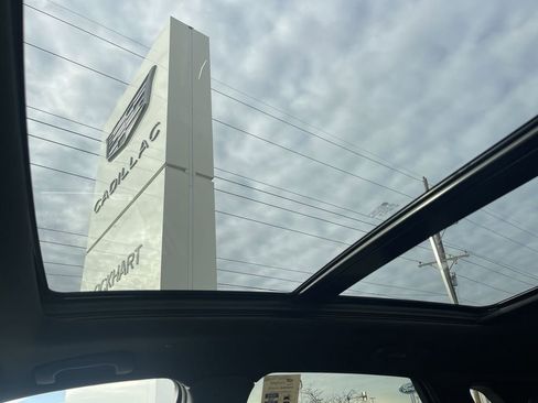 Certified 2022 Cadillac XT5 Premium Luxury w/ LPO, Floor Liner Package image 43