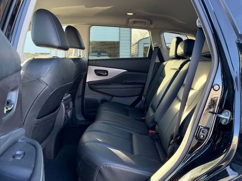 Used 2023 Nissan Murano SV w/ SV Midnight Edition Package image 15