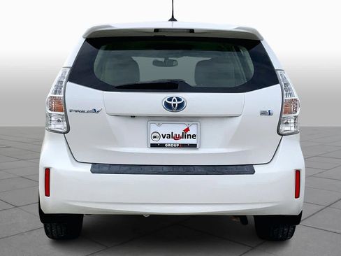 Used 2013 Toyota Prius V Five image 5