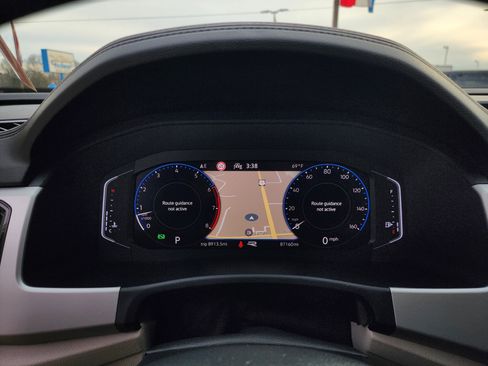 Used 2021 Volkswagen Atlas SEL R-Line image 24