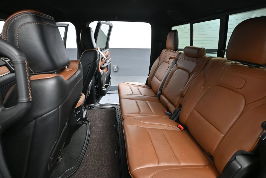 Used 2022 RAM 1500 Limited w/ Body-Colour Bumper Group AWD/4WD image 31
